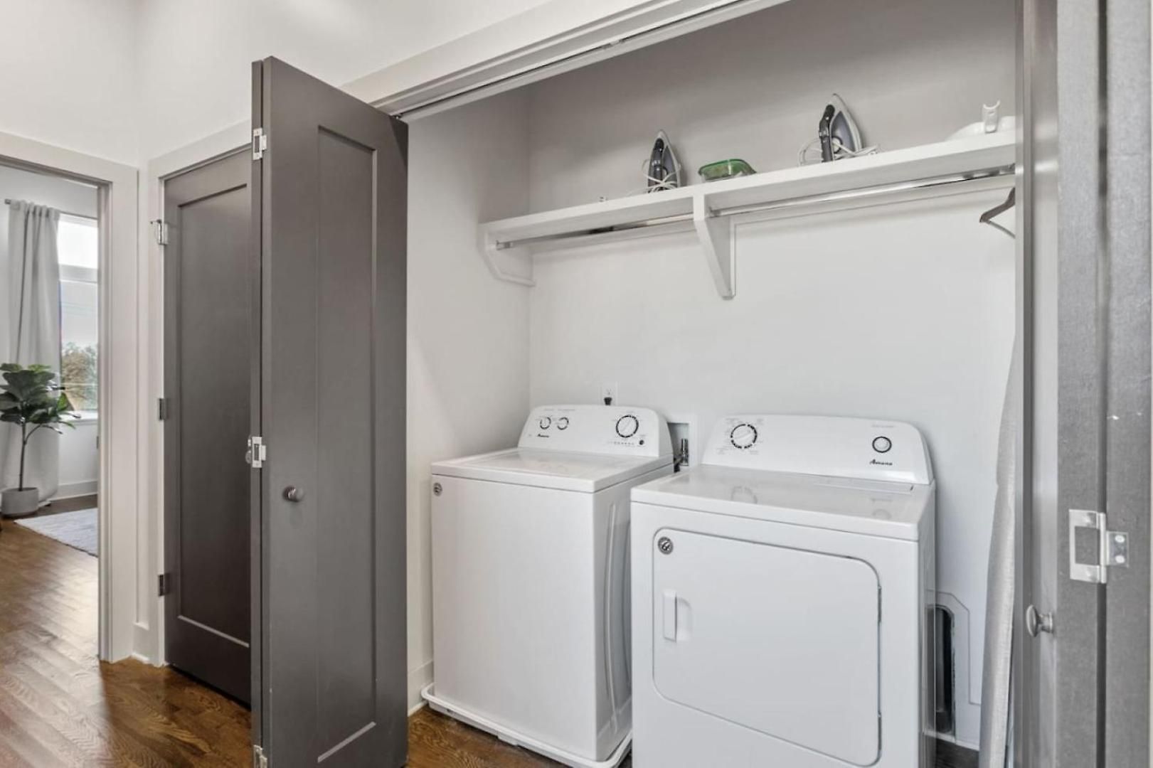 East Nash Rooftop 3 En-Suites City Views * Nashville