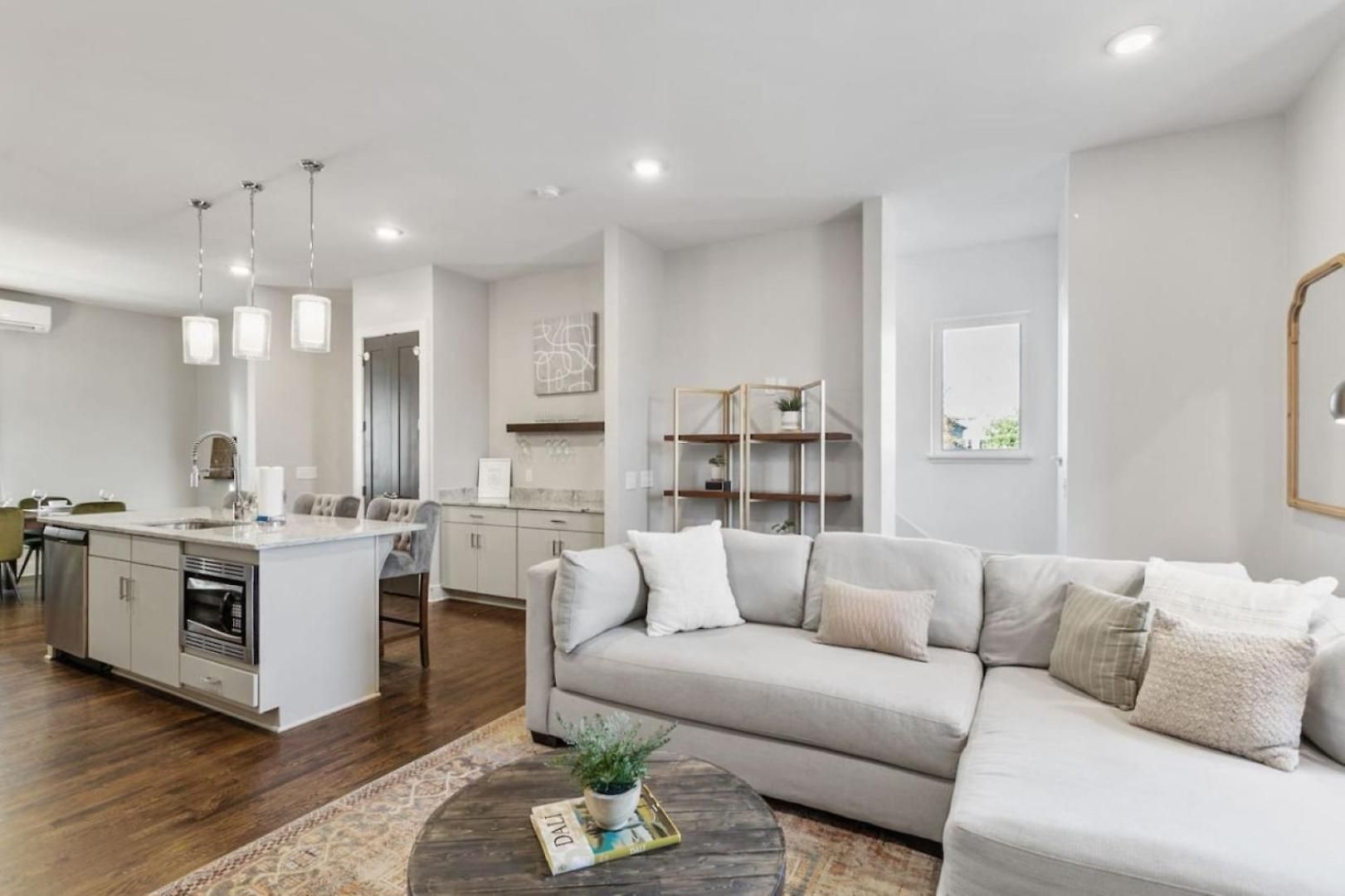 East Nash Rooftop 3 En-Suites City Views Holiday home