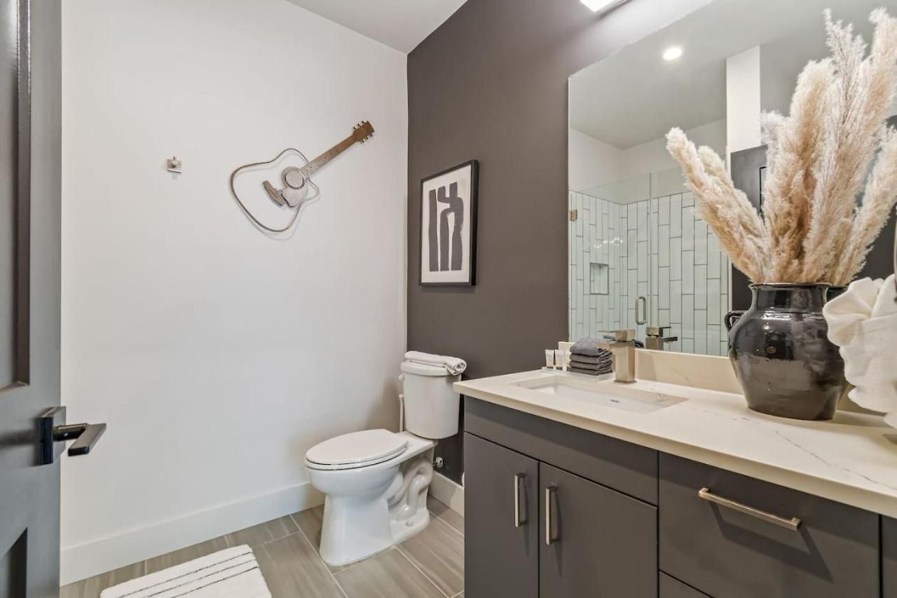 Walk To Nightlife, Vanderbilt, Minutes To Broadway Holiday home