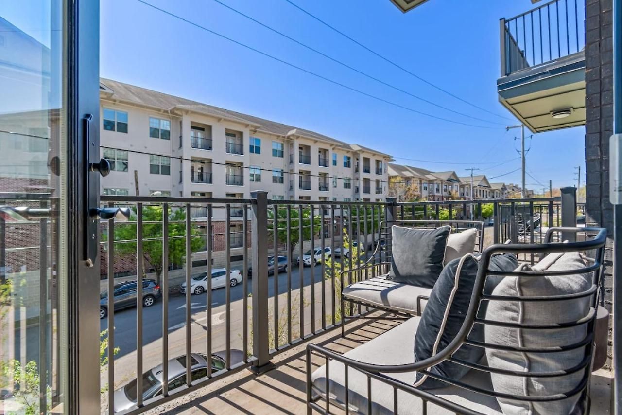 Walk To Nightlife, Vanderbilt, Minutes To Broadway Holiday home *