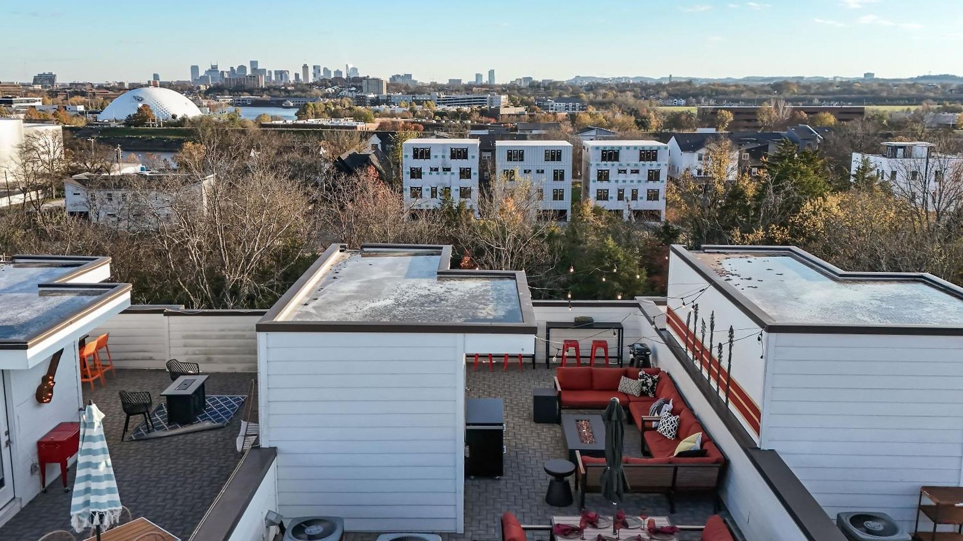 Cool Townhouse Close To Downtown