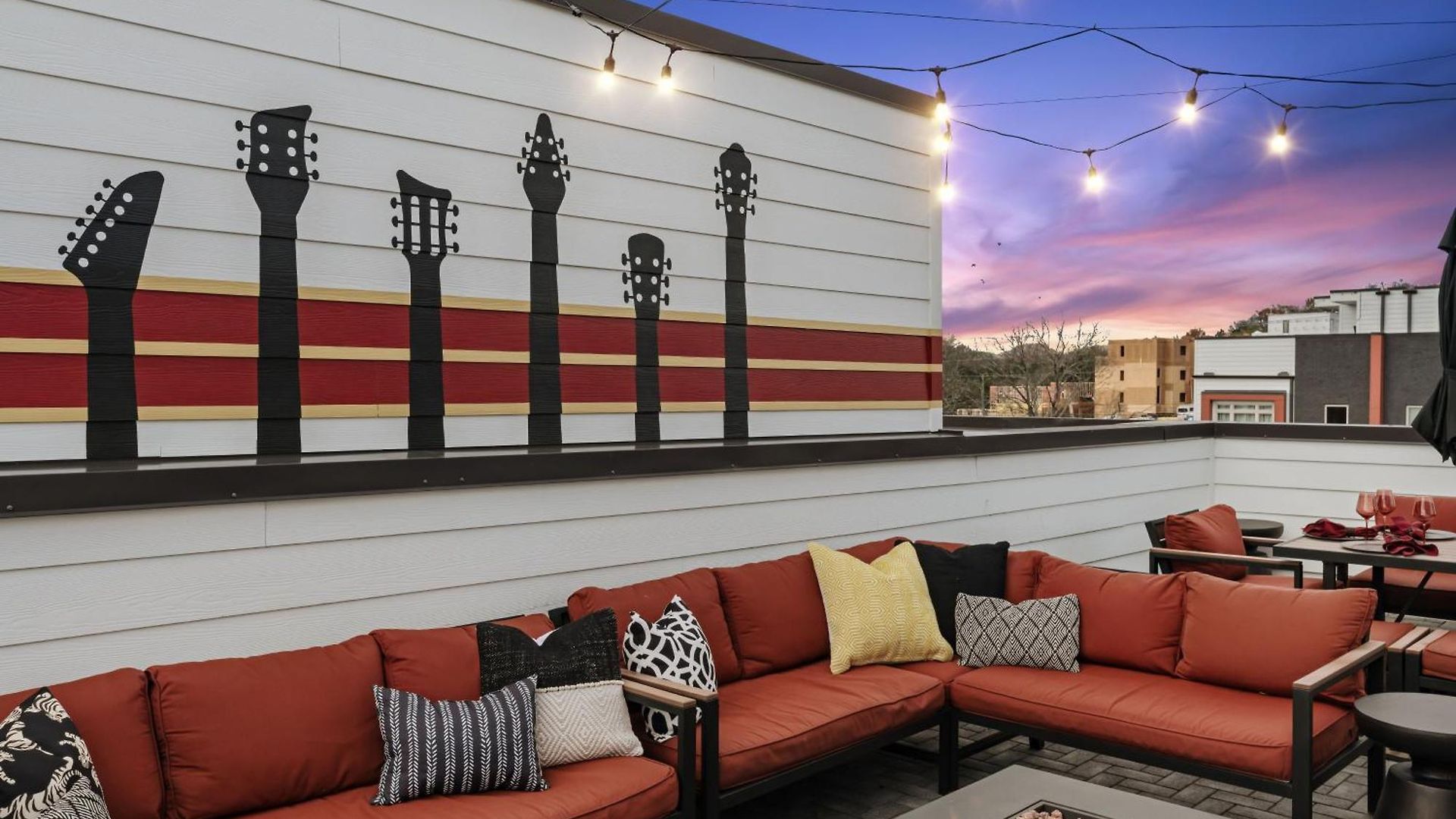 Holiday home Cool Townhouse Close To Downtown *