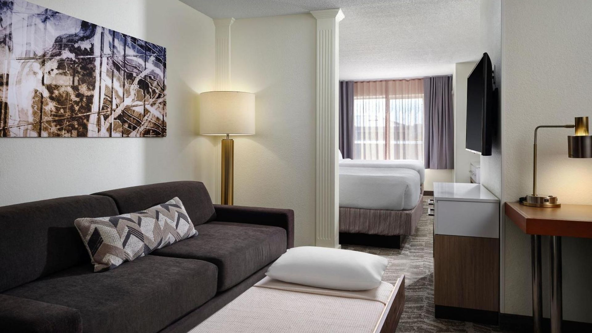 Hotel Springhill Metrocenter 3*
