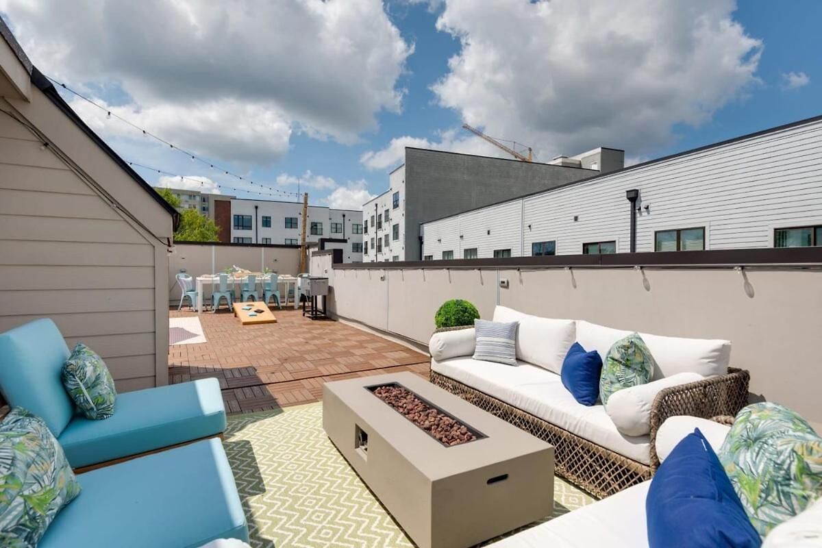 The Harper House - Beautifully Designed, Rooftop Holiday home *