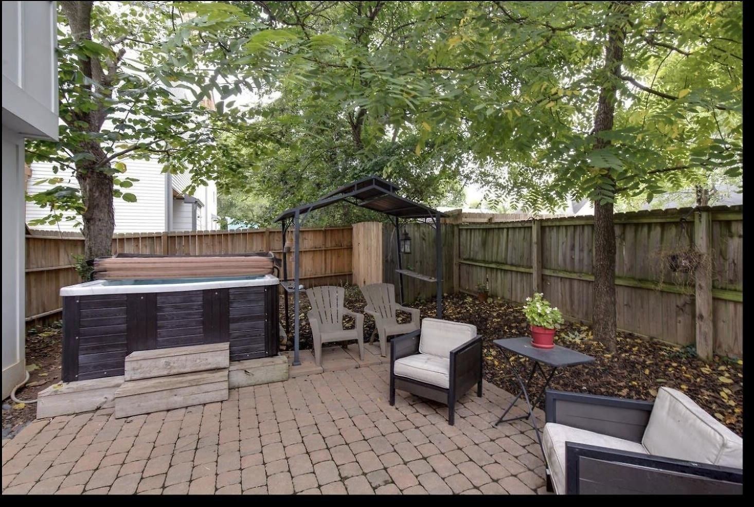 Lux East Nash-hot Tub & Rooftop Patio