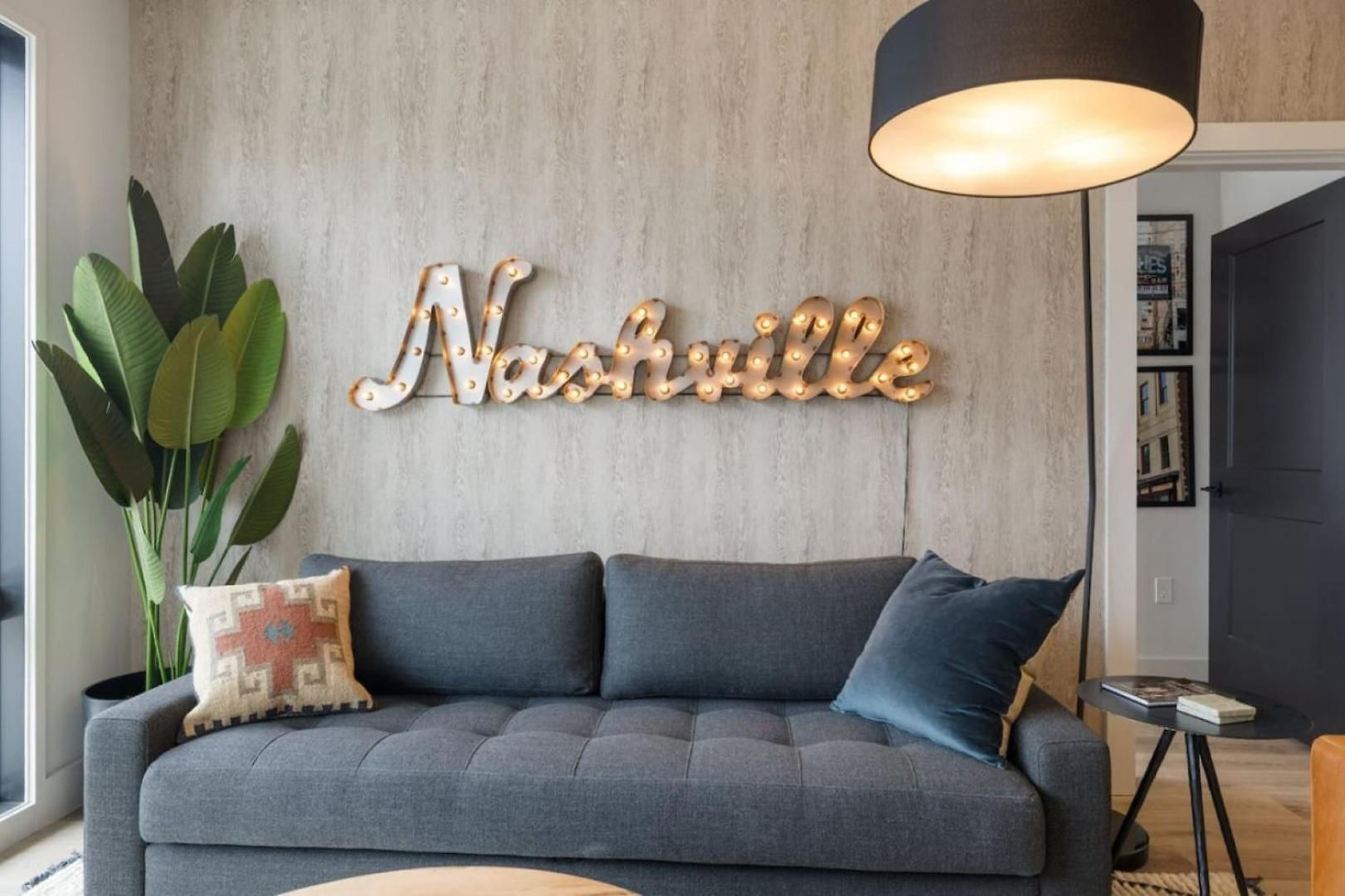 Walk To Nightlife, Vanderbilt, Minutes To Broadway *