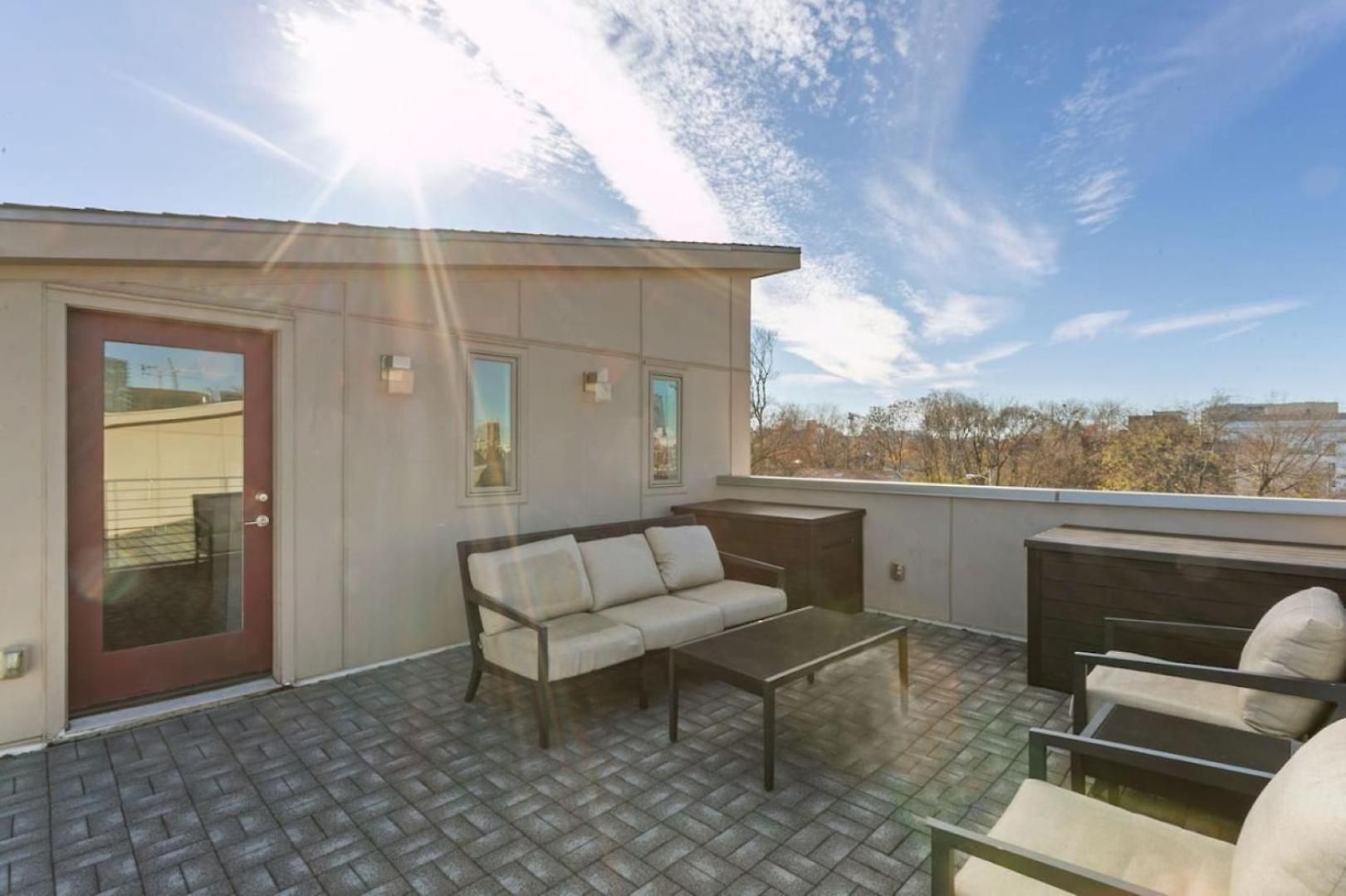 Downtown W Rooftop Deck 4 Bedrooms 3 Baths * Nashville