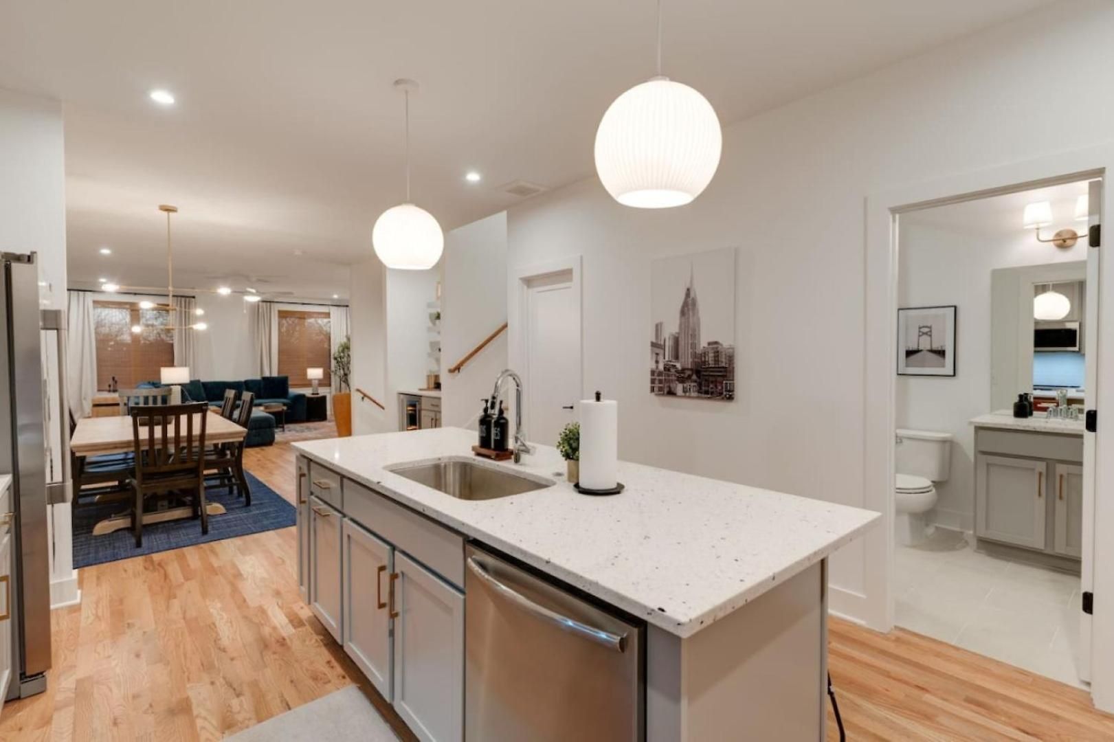 Luxury With Stunning Rooftop Views! Nashville