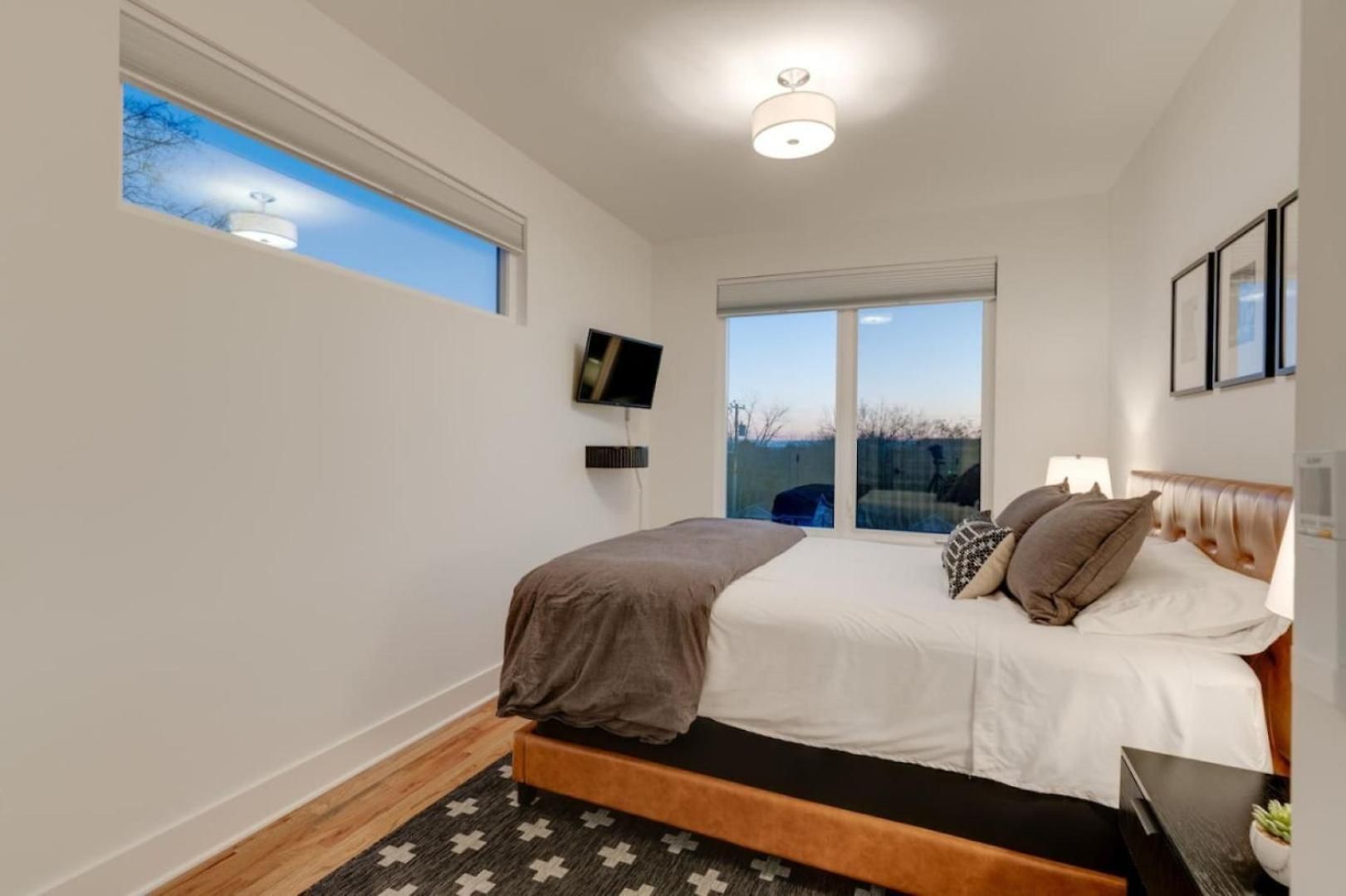 Luxury With Stunning Rooftop Views! * Nashville