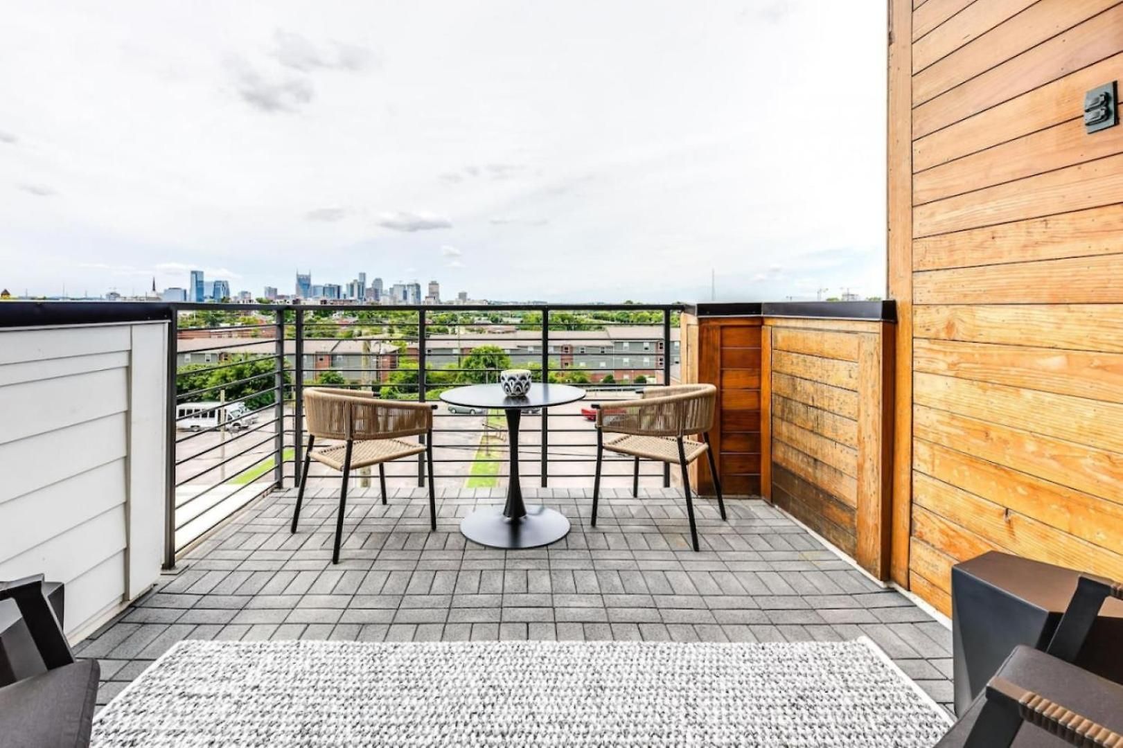Holiday home Skyline View With Rooftop Deck *