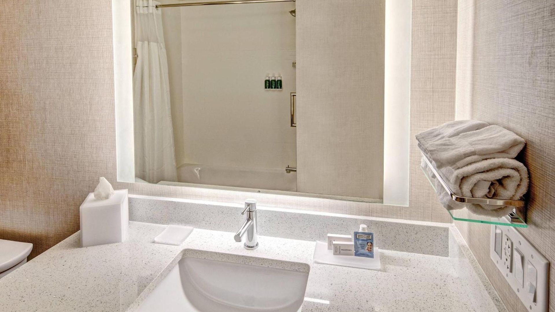 By Marriott At Opryland 3*