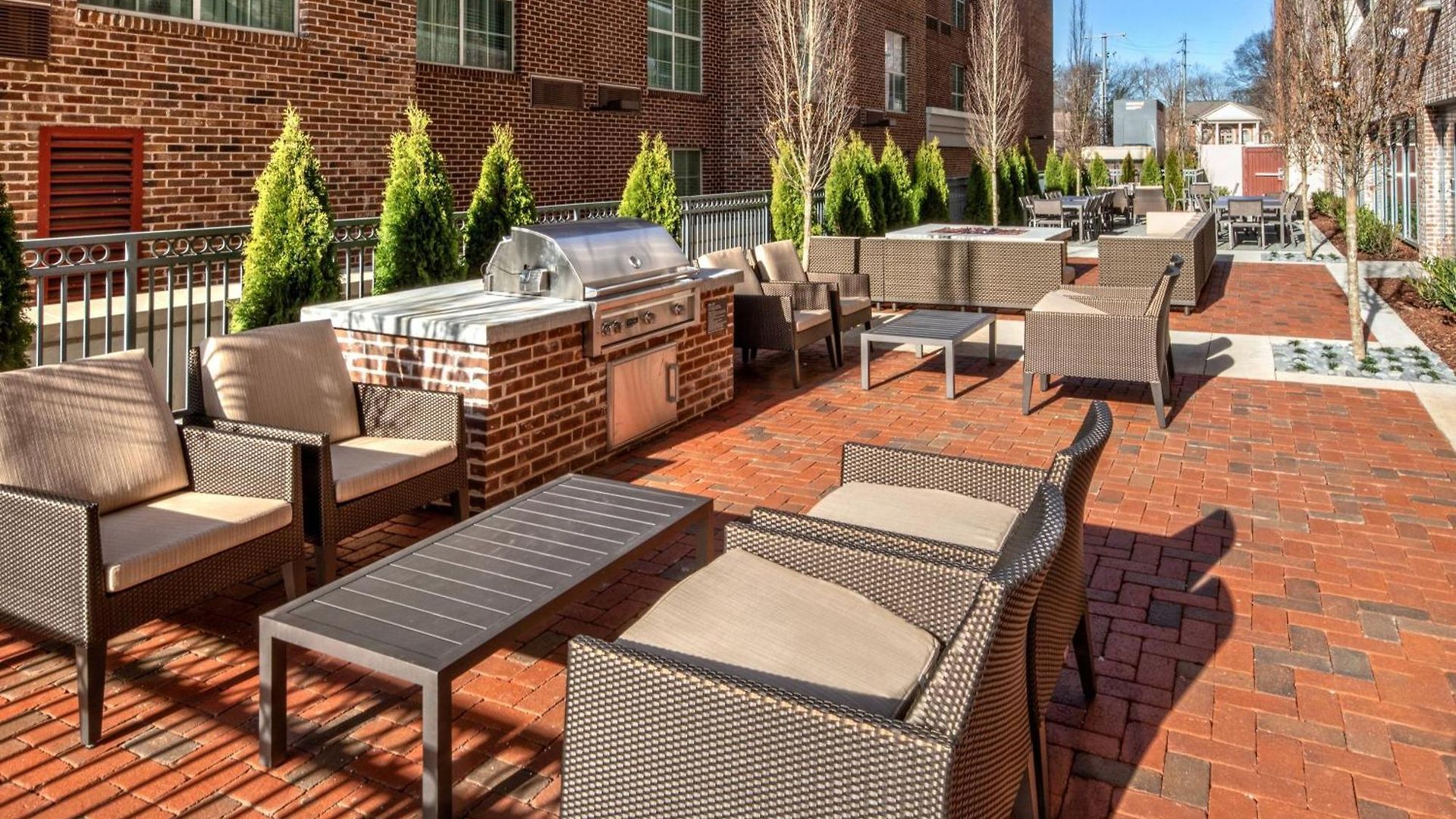 By Marriott Hills Hotel 3*