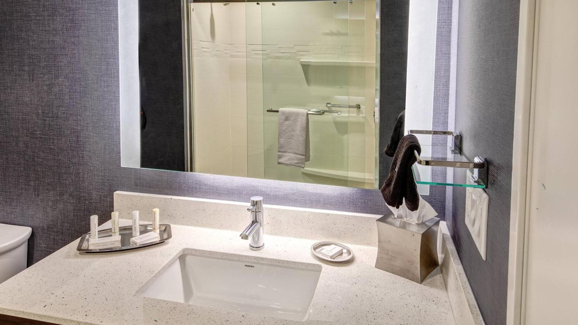 By Marriott Hills Hotel 3*