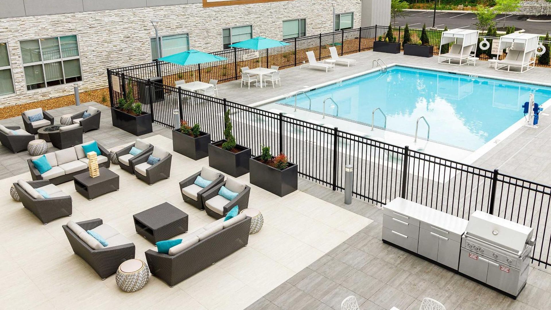 Hotel Element By Marriott Airport 3*