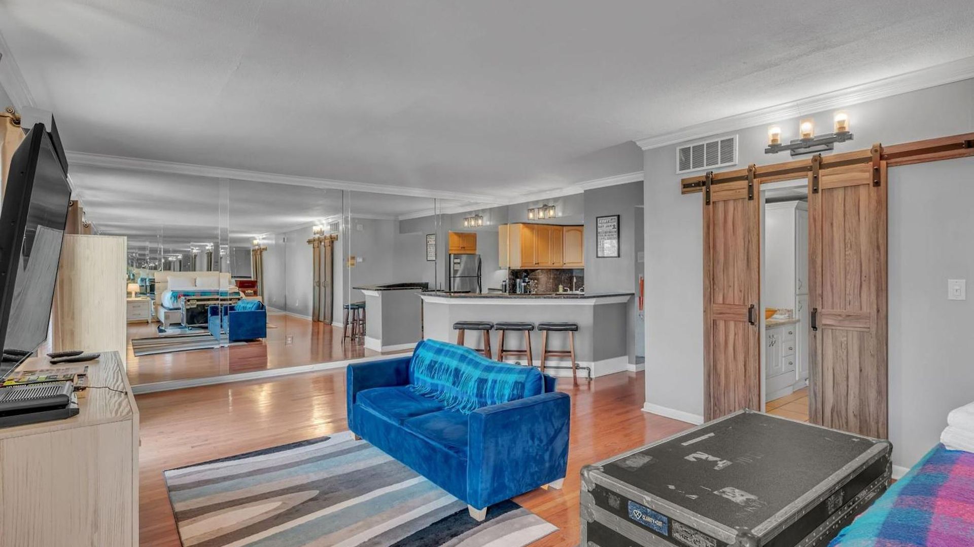 Honky Tonk Angels Apartment Nashville