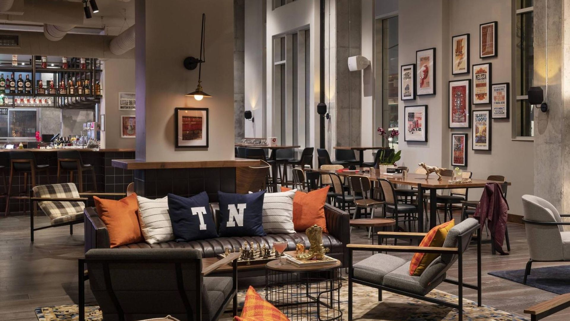 Moxy Vanderbilt Area Hotel 3*