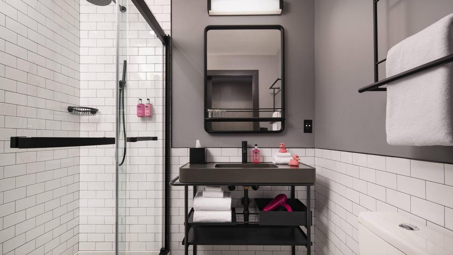 Hotel Moxy Vanderbilt Area 3*