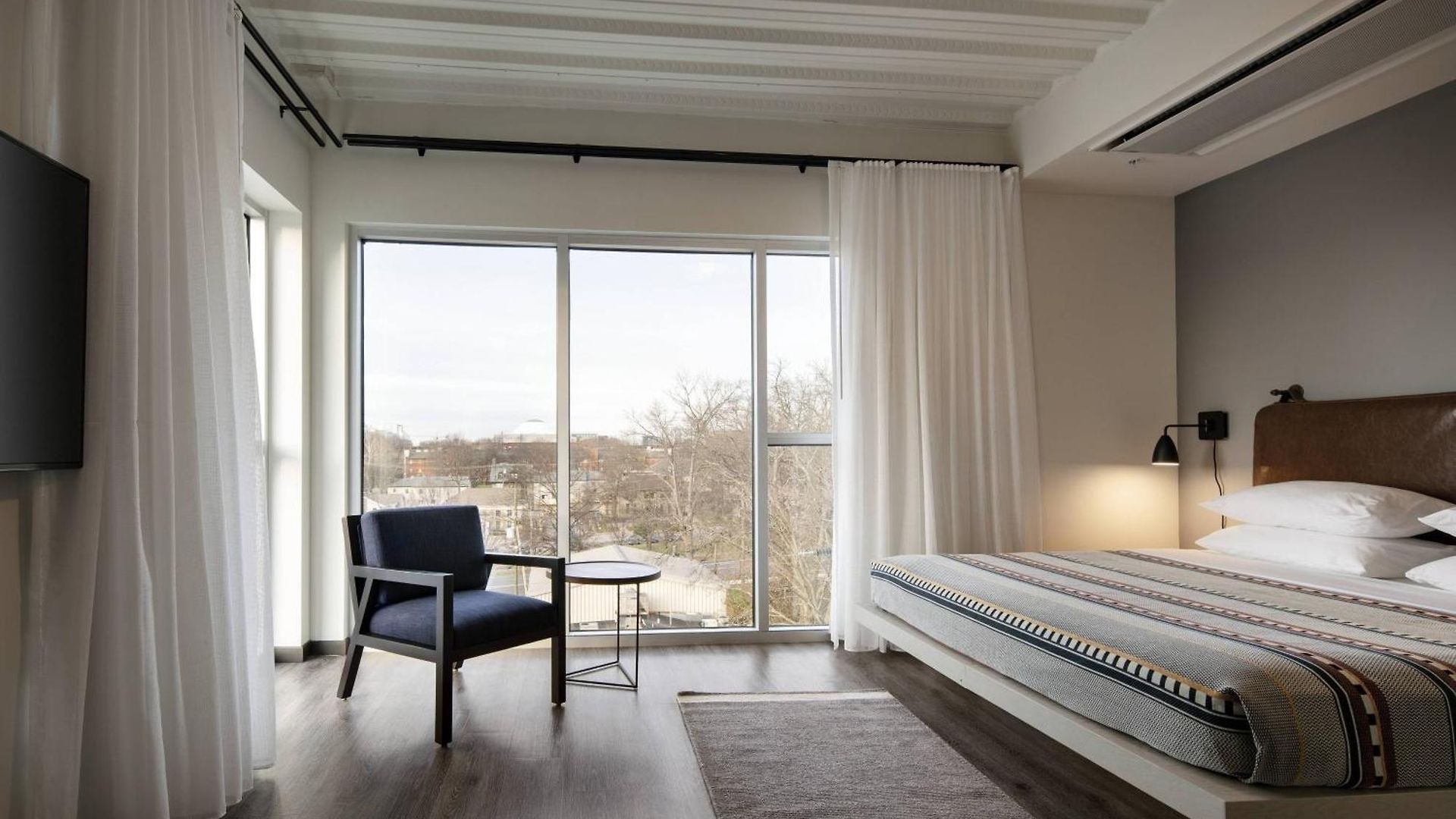 Hotel Moxy Vanderbilt Area 3*