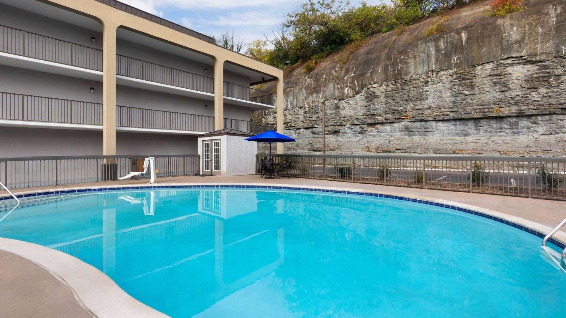Baymont By Wyndham Airport