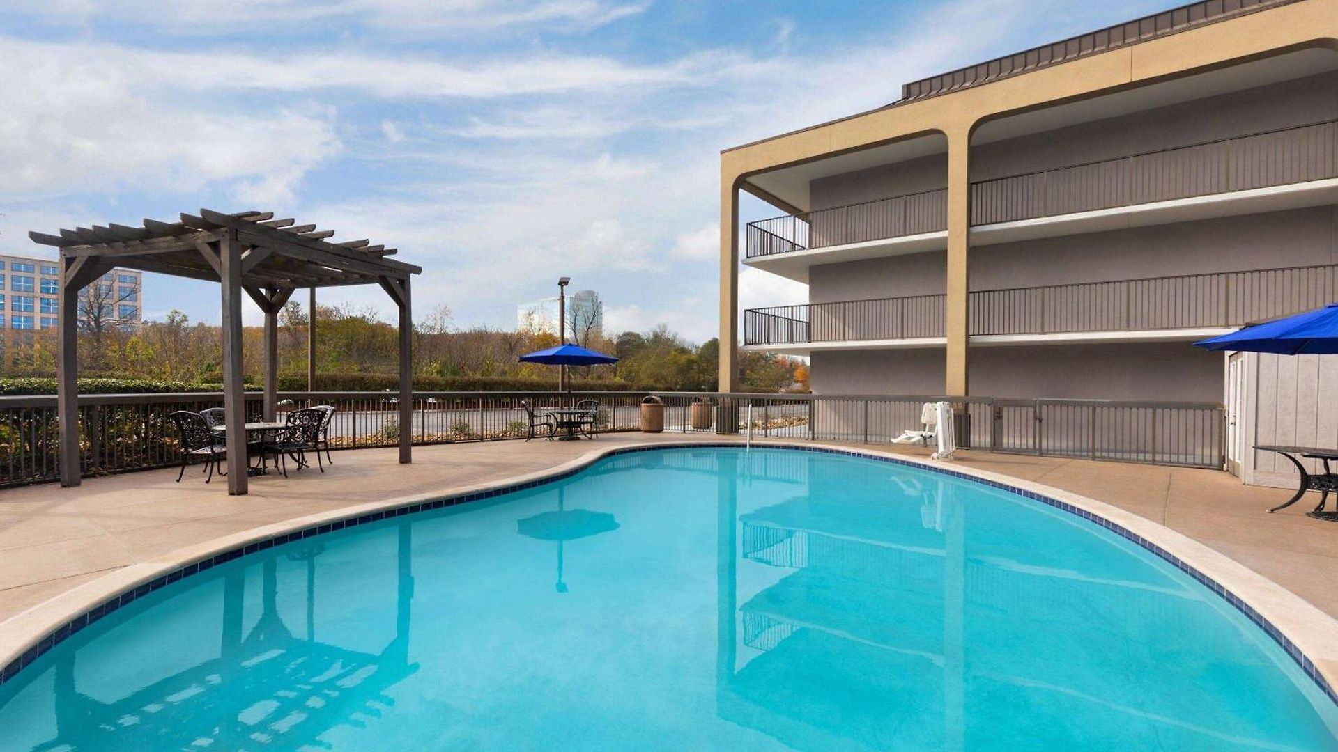 Hotel Baymont By Wyndham Airport