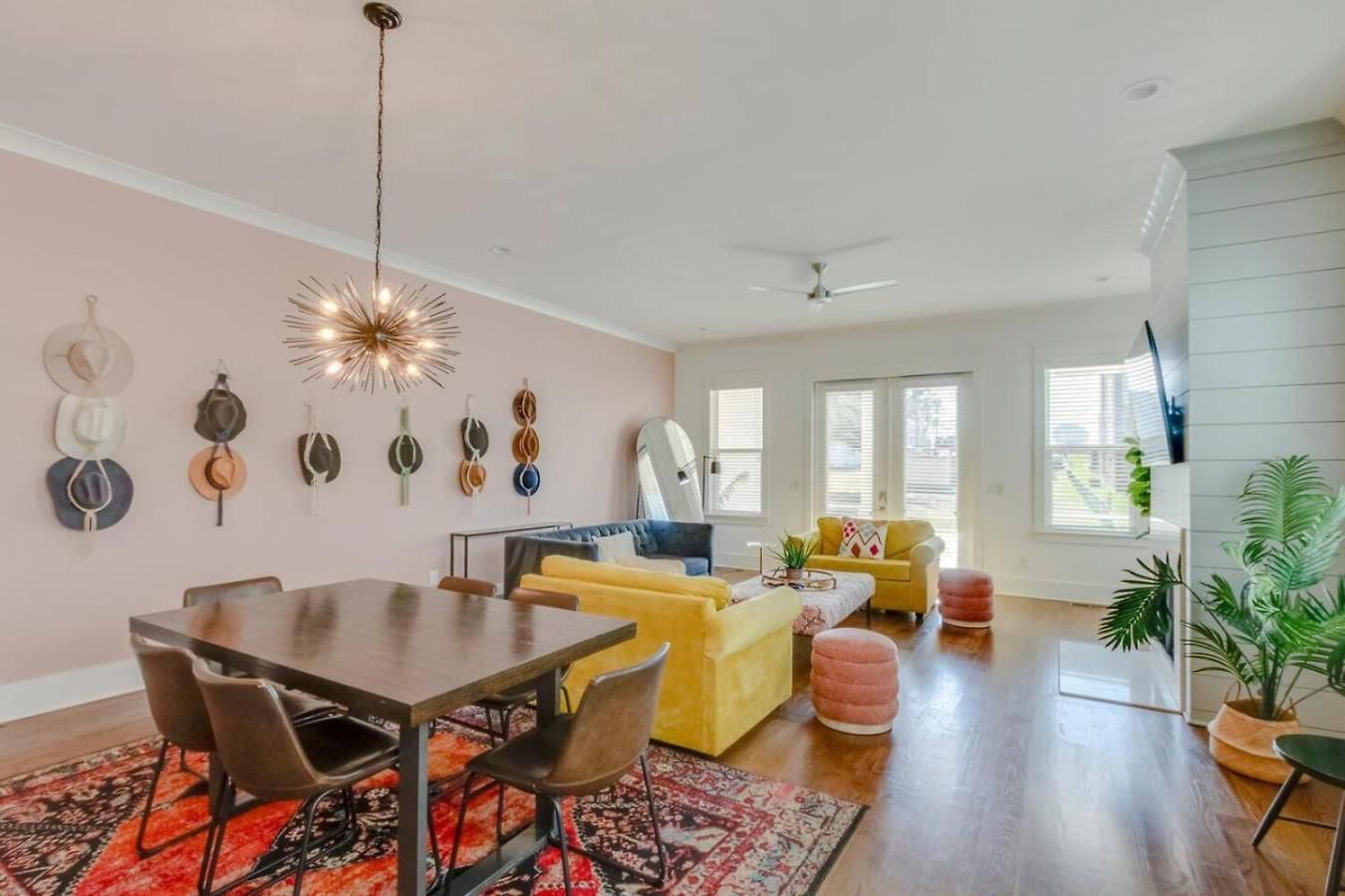 Spectacular Vibes - 5 Stars - Giant Covered Patio *