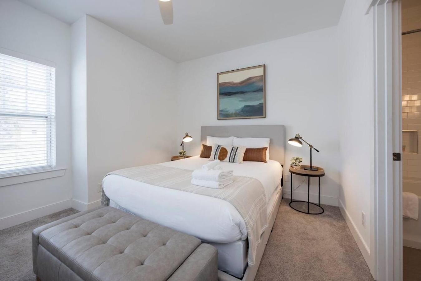 Minutes To Broadway Unwind In Style Holiday home Nashville
