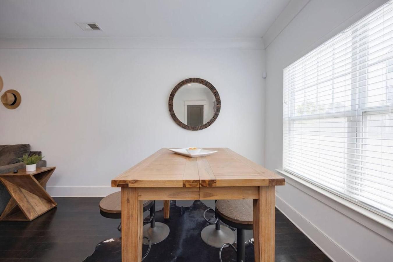 Minutes To Broadway Unwind In Style Holiday home *