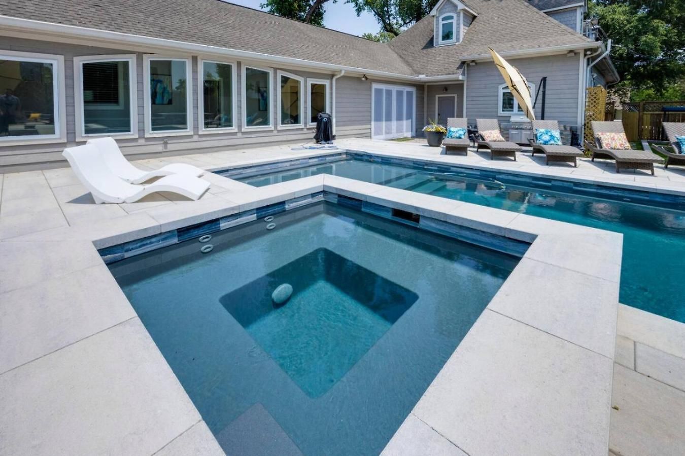 Holiday home Ultimate Luxury Retreat Mega Mansion Pool And