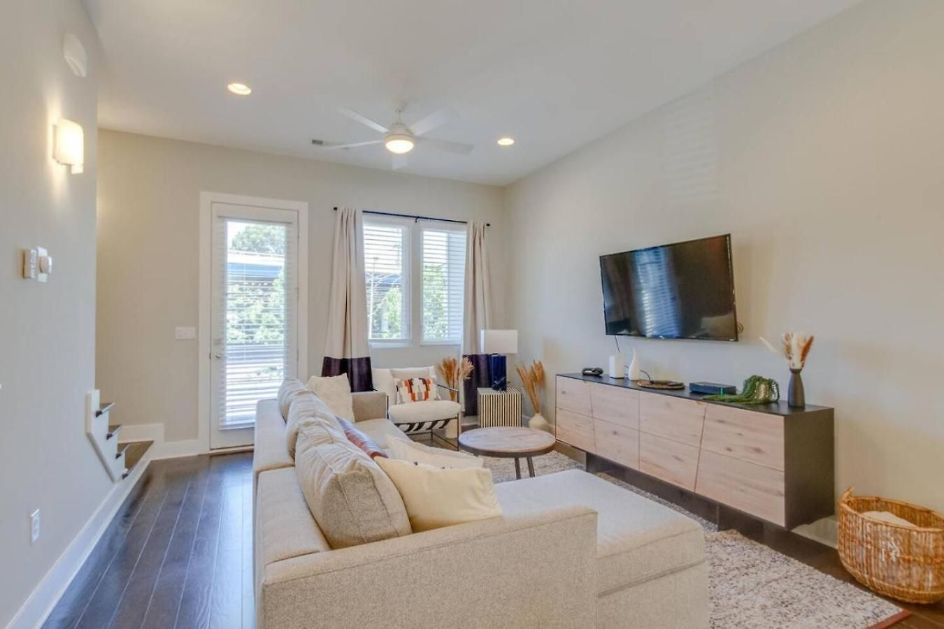Chic Private Rooftop Minutes To Downtown