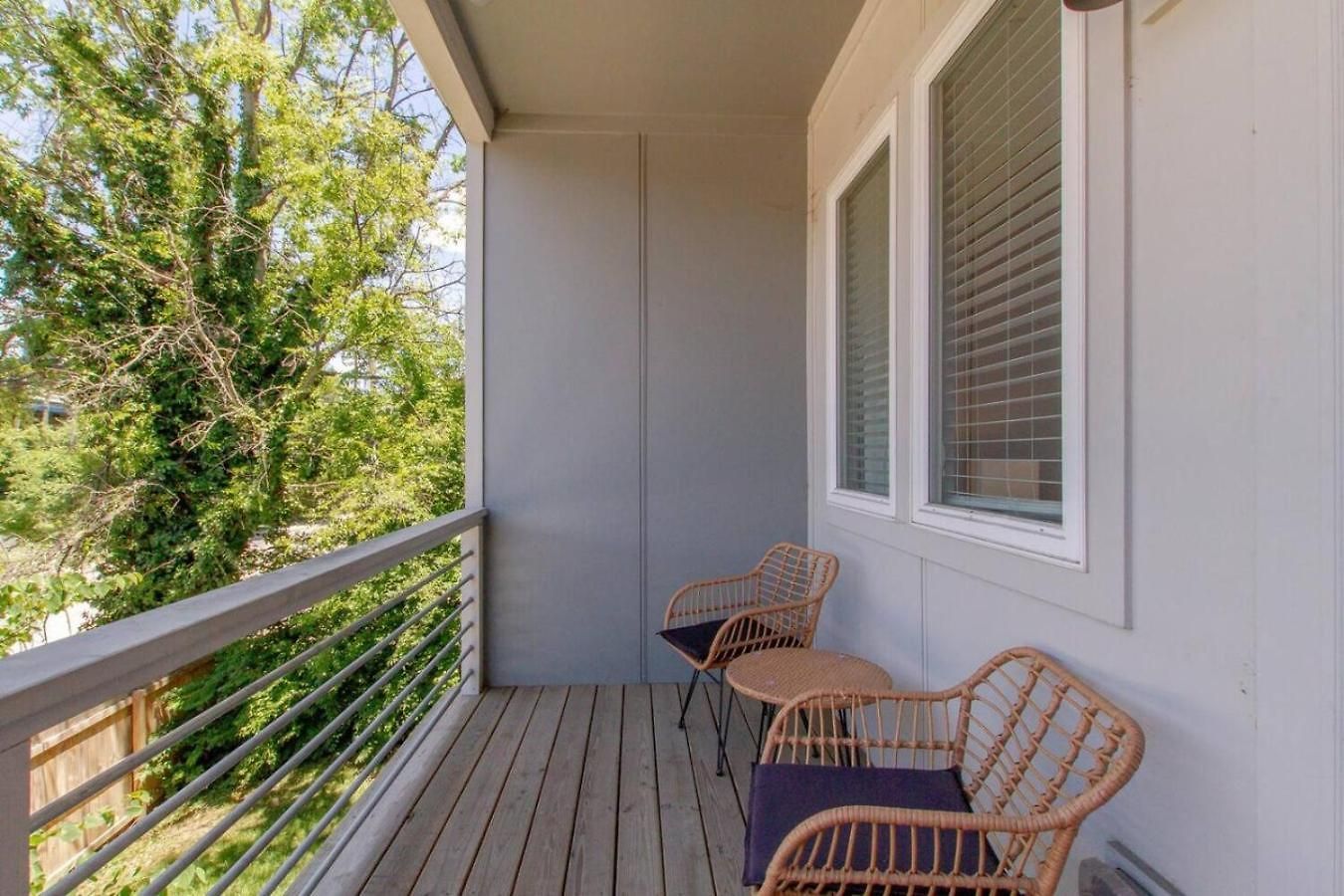 Chic Private Rooftop Minutes To Downtown
