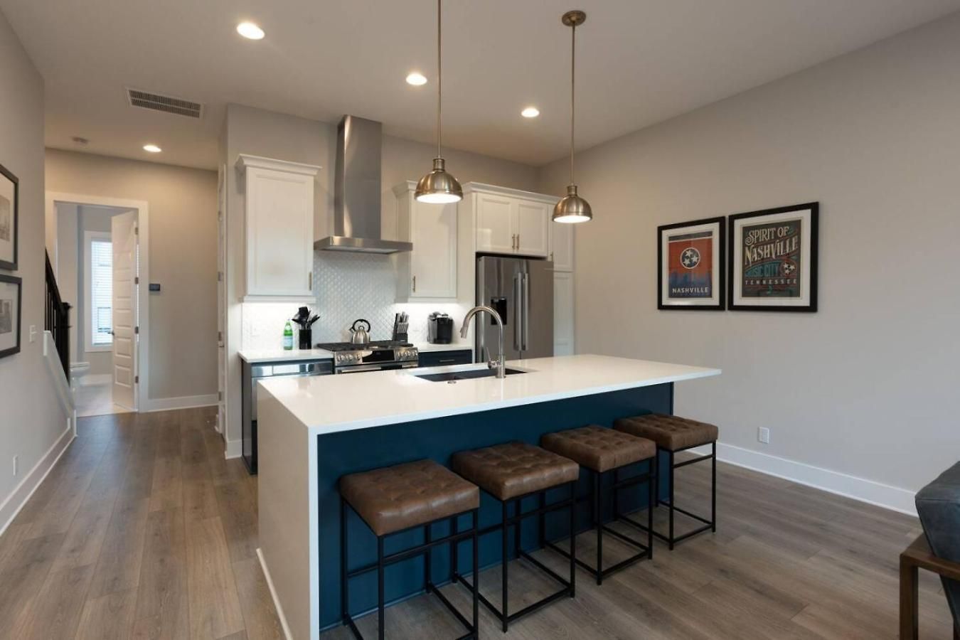 Large Royal Townhome Beautiful Design And Rooftop * Nashville