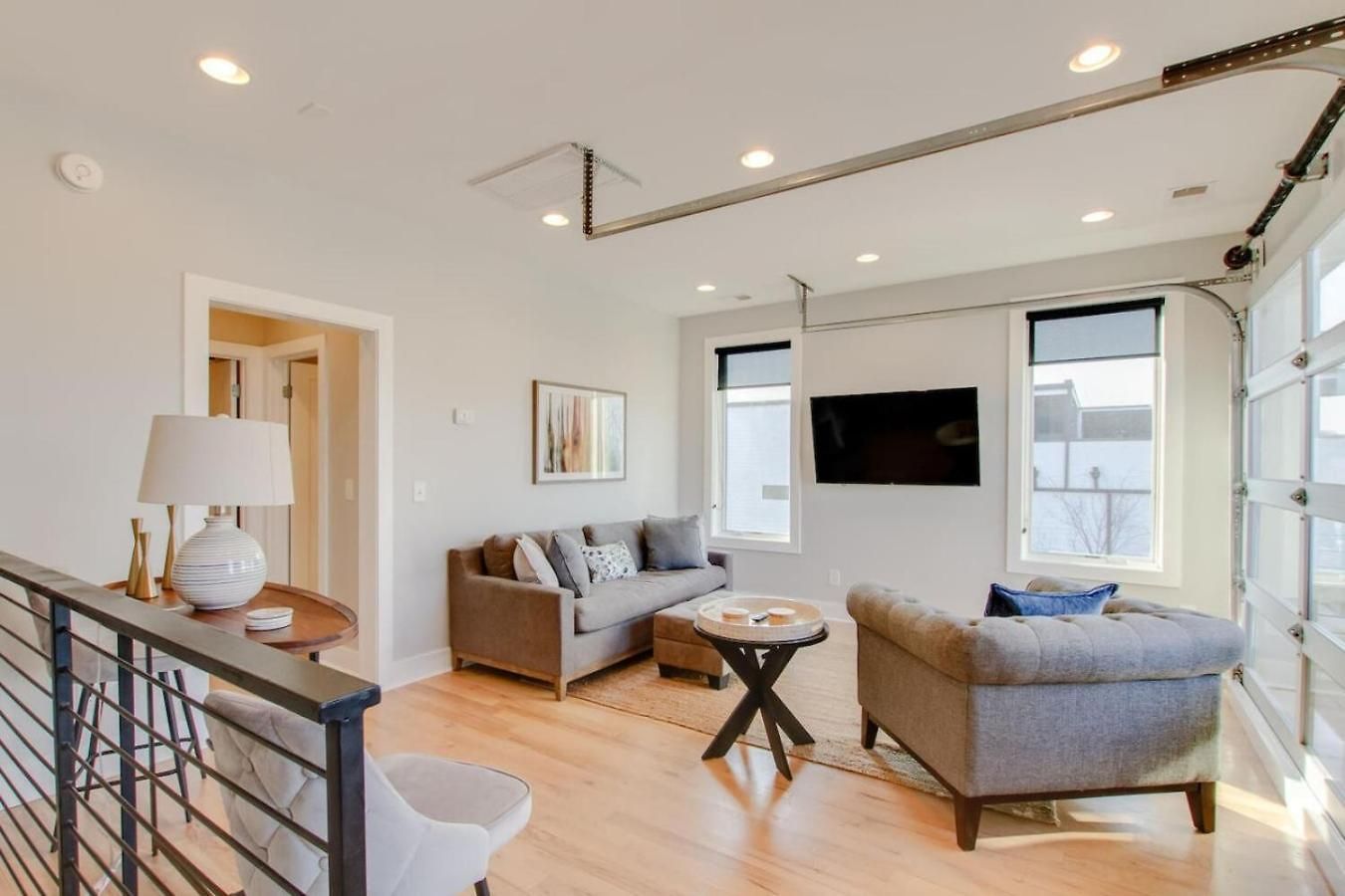 Panoramic View 8 Comfy Beds Multilevel Townhome Holiday home Nashville