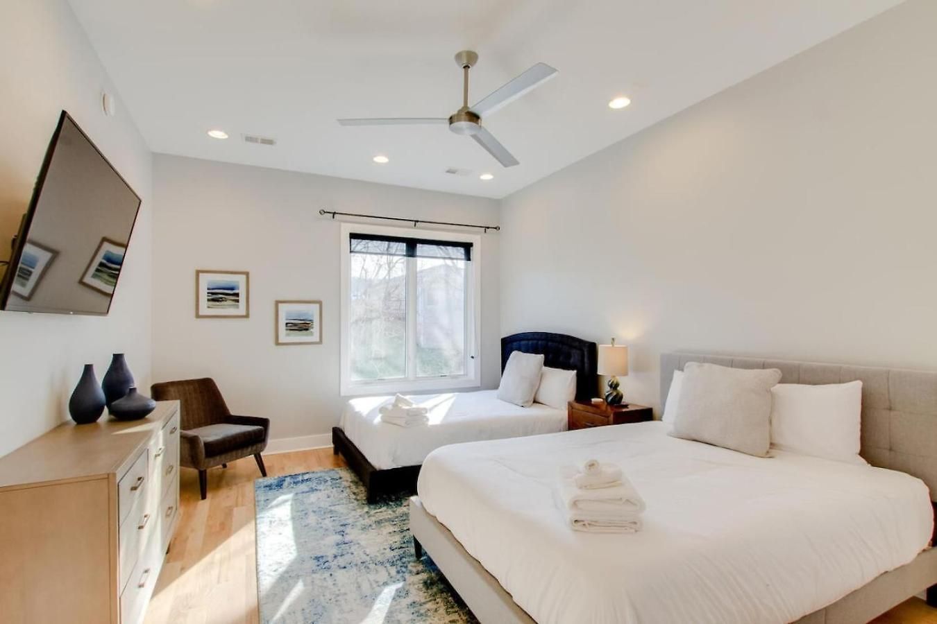 Panoramic View 8 Comfy Beds Multilevel Townhome Holiday home
