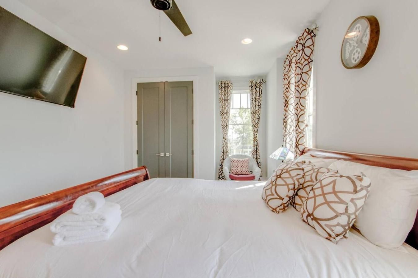 Luxury Dream Twelve South Star Minutes Two Gulch