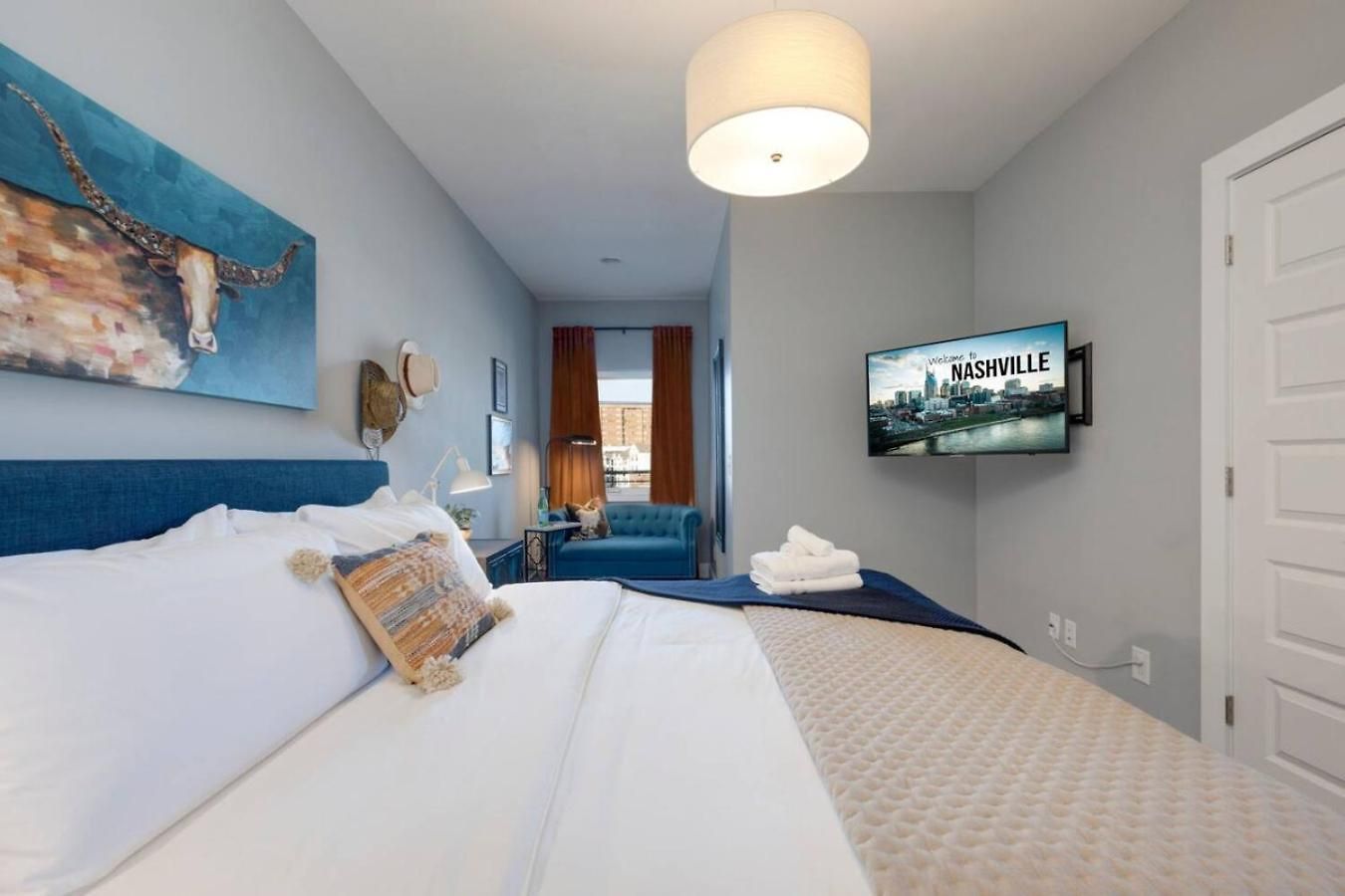 Stunning West End Walkable Area