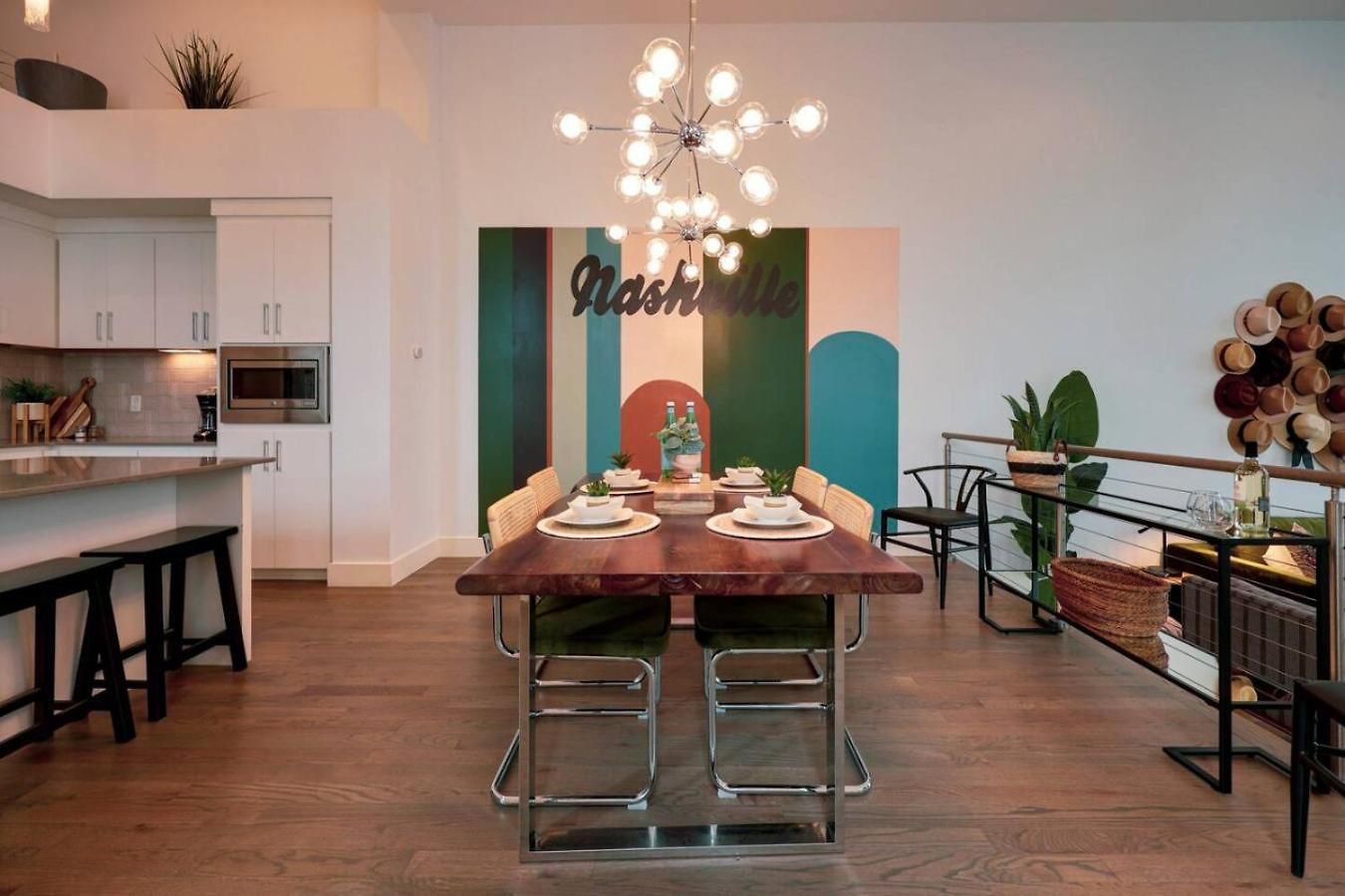 Stunning West End Walkable Area Nashville