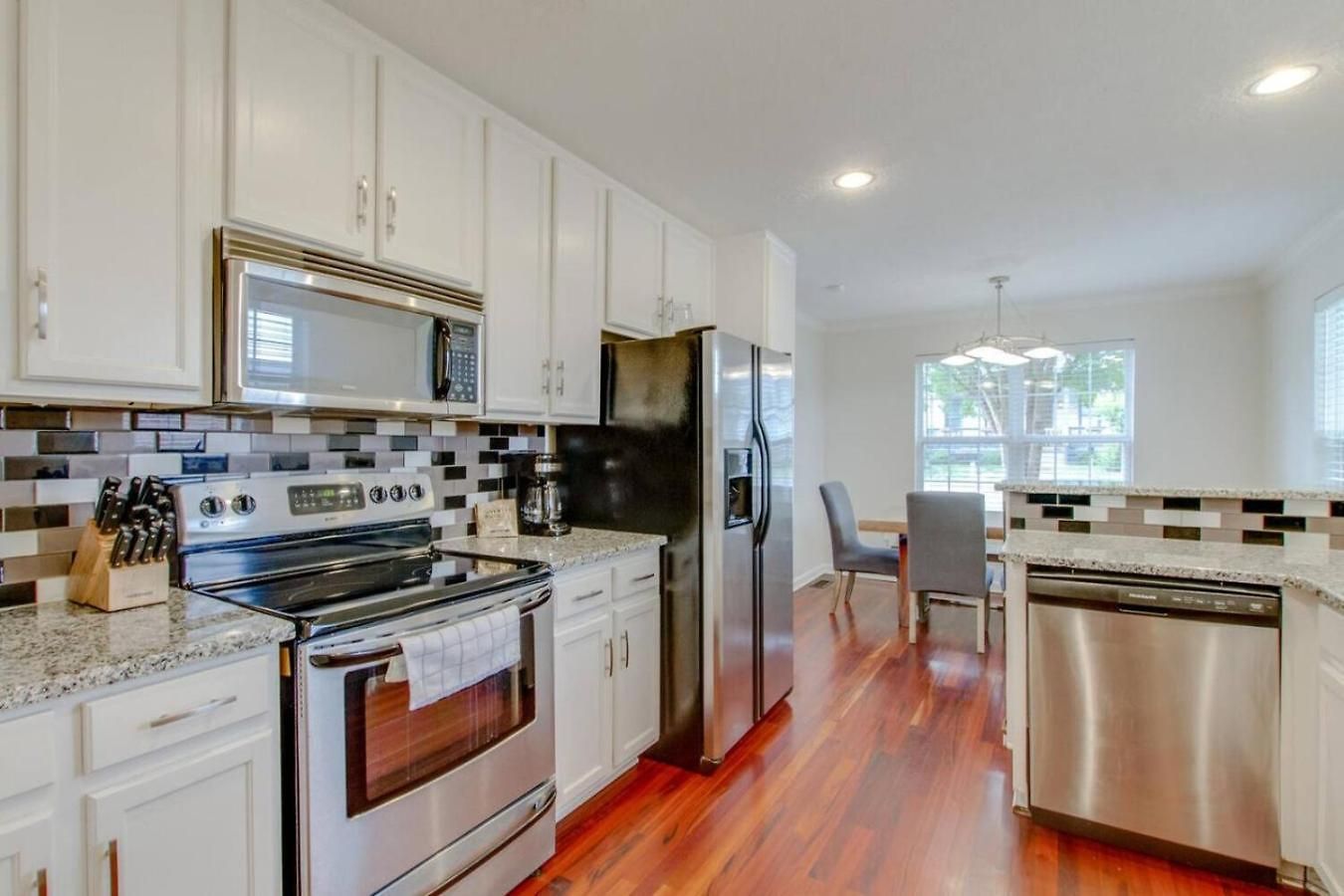 Metropolitan Huge Private Backyard Holiday home Nashville