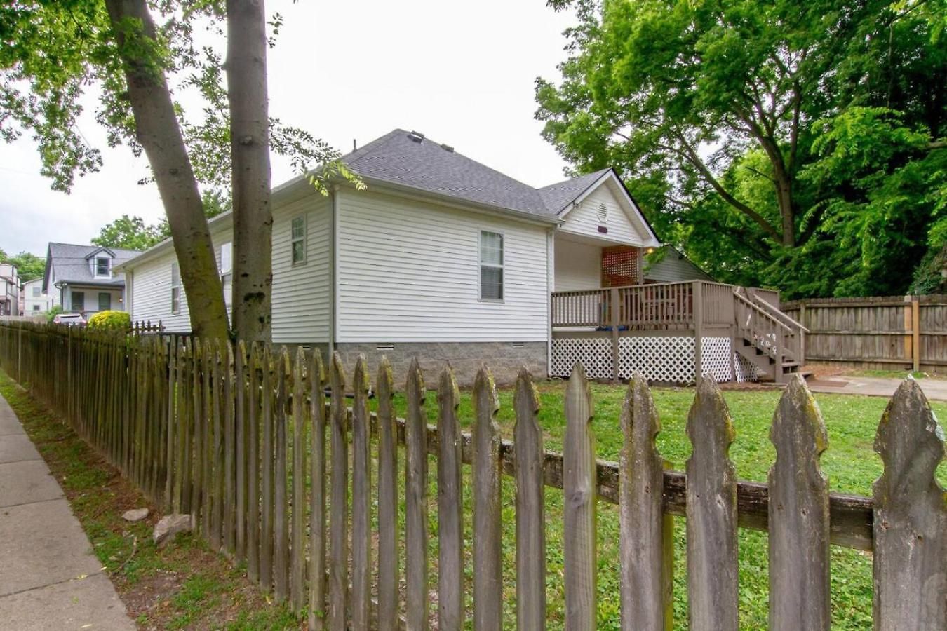 Holiday home Metropolitan Huge Private Backyard Nashville