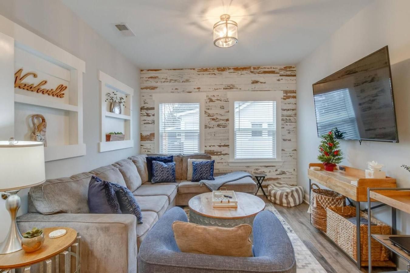 Music Charmer Tons Of Beds Thirty Day Minimum Holiday home Nashville