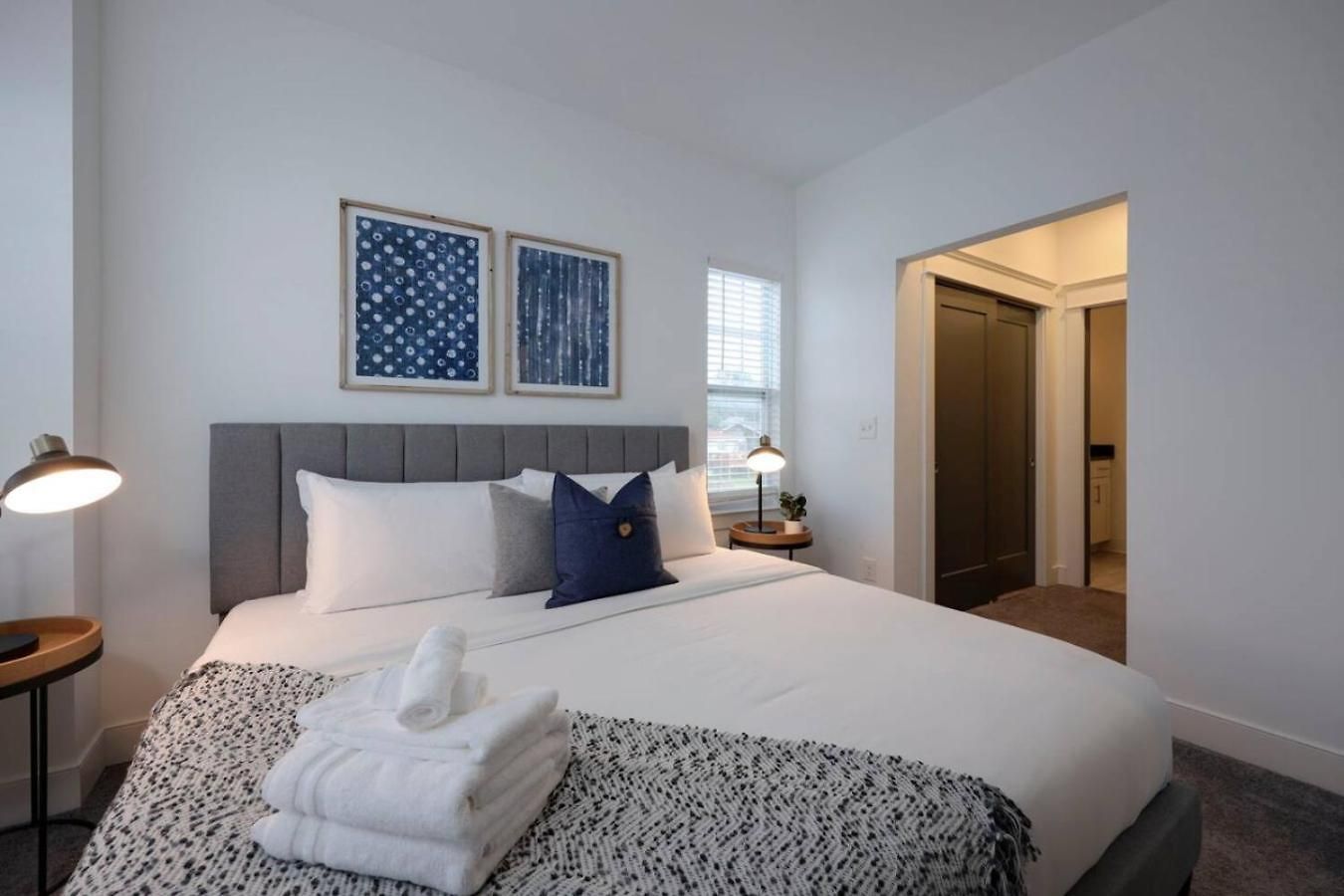 Minutes To Broadway Music Modern Townhome * Nashville