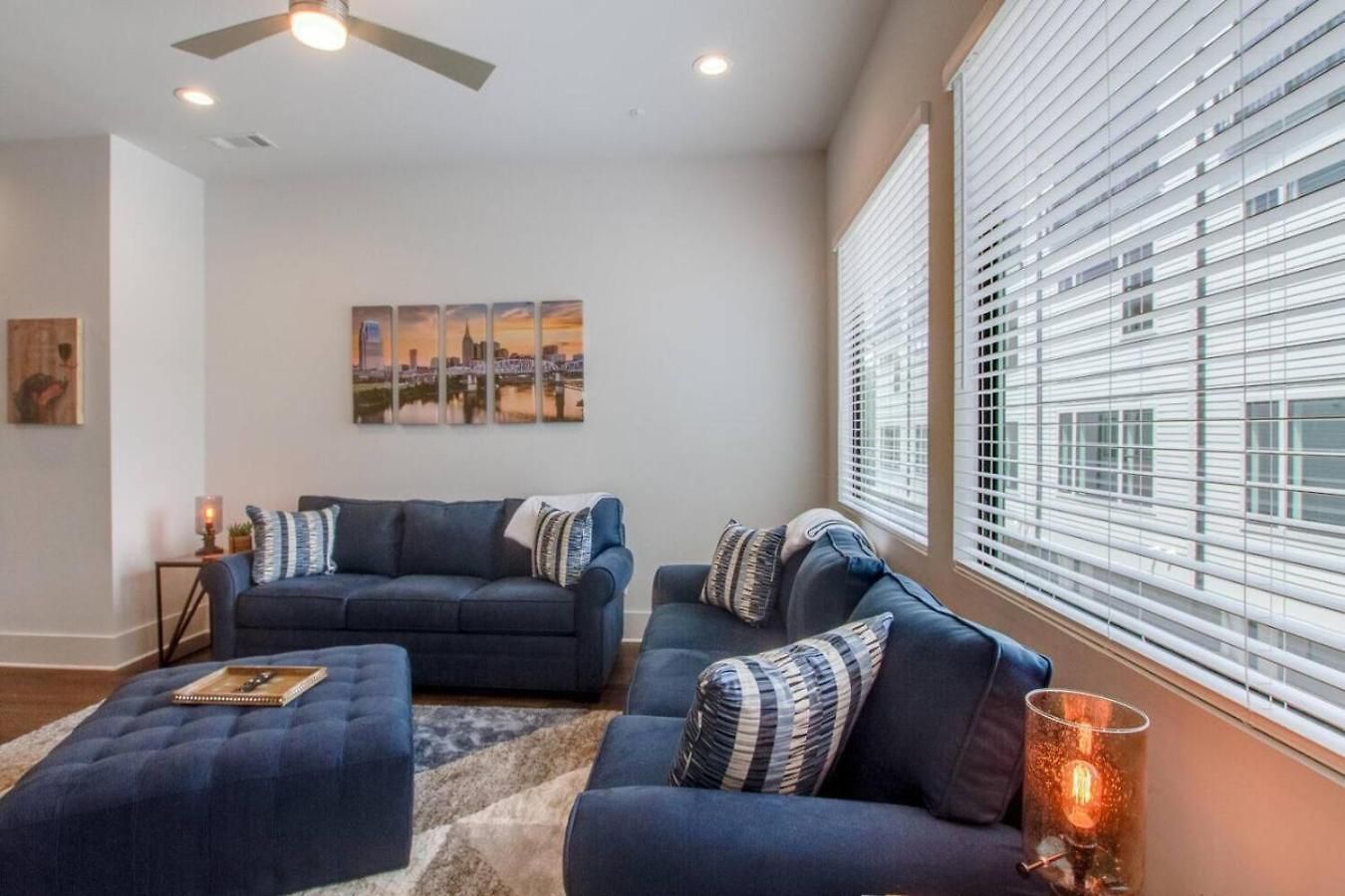 Large Impressive Townhome Private Viewing Terrace Holiday home Nashville