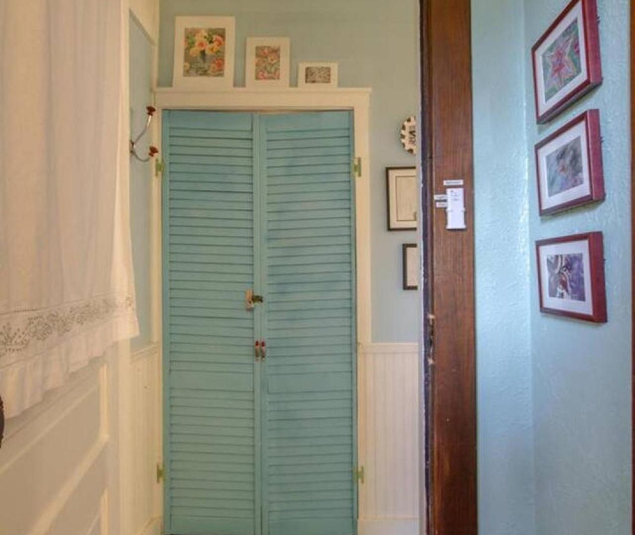 Petite Vintage Charmer Trendy East Nashville