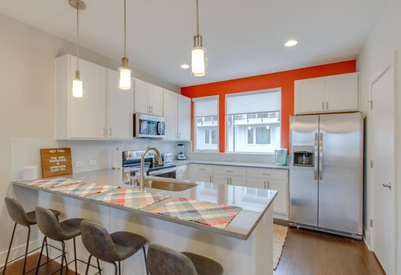 Skyline Views Romantic Fun Downtown Location * Nashville