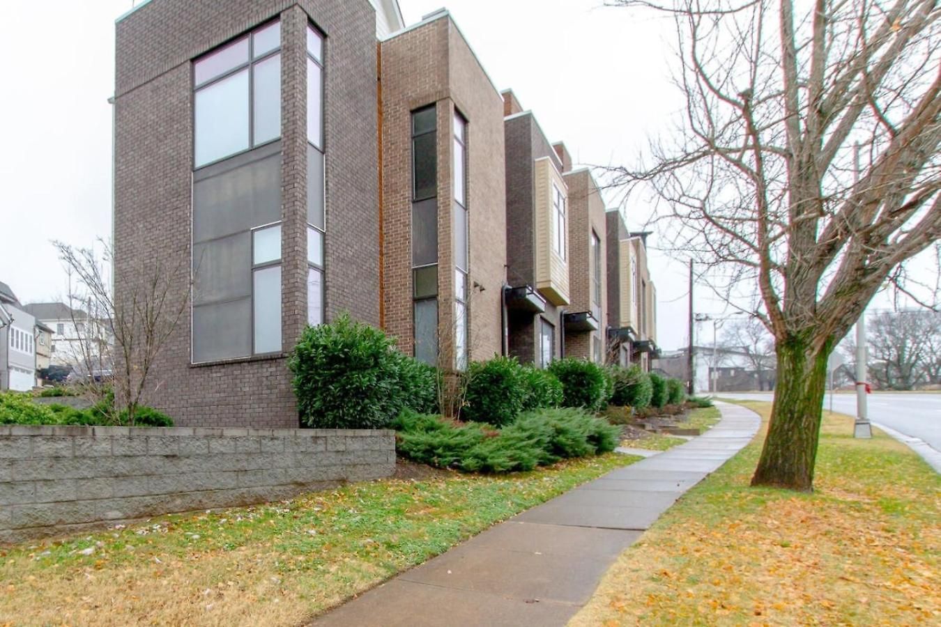 Stylish Private Rooftop Perfect Location *