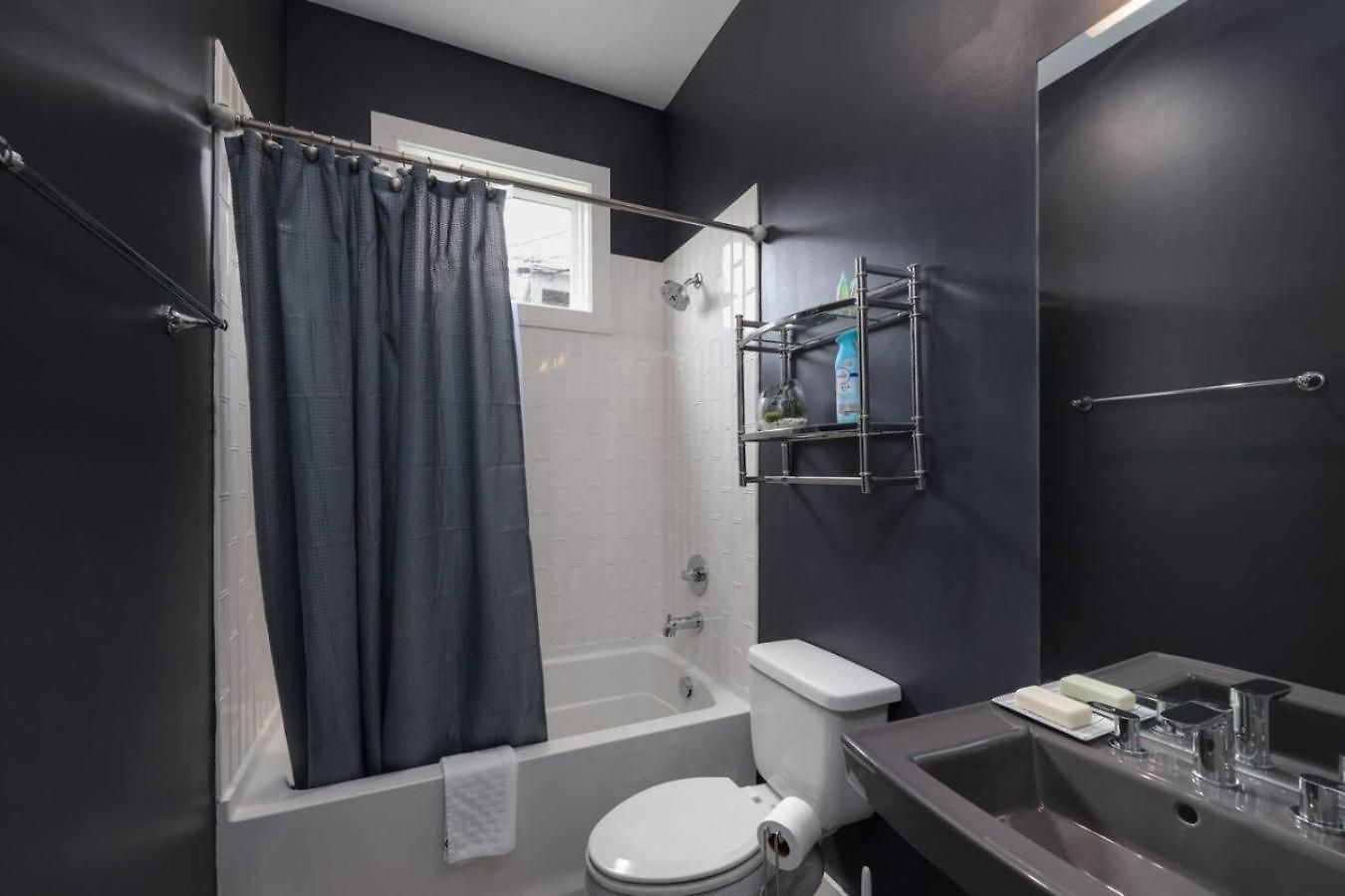 Southside Extraordinaire Walk To Gulch Lux Four Bedroom *