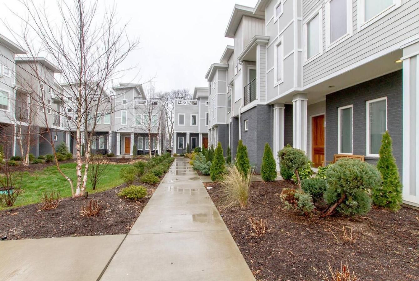 Ultra Modern Pad Minutes To Downtown Comfortable Beds * Nashville