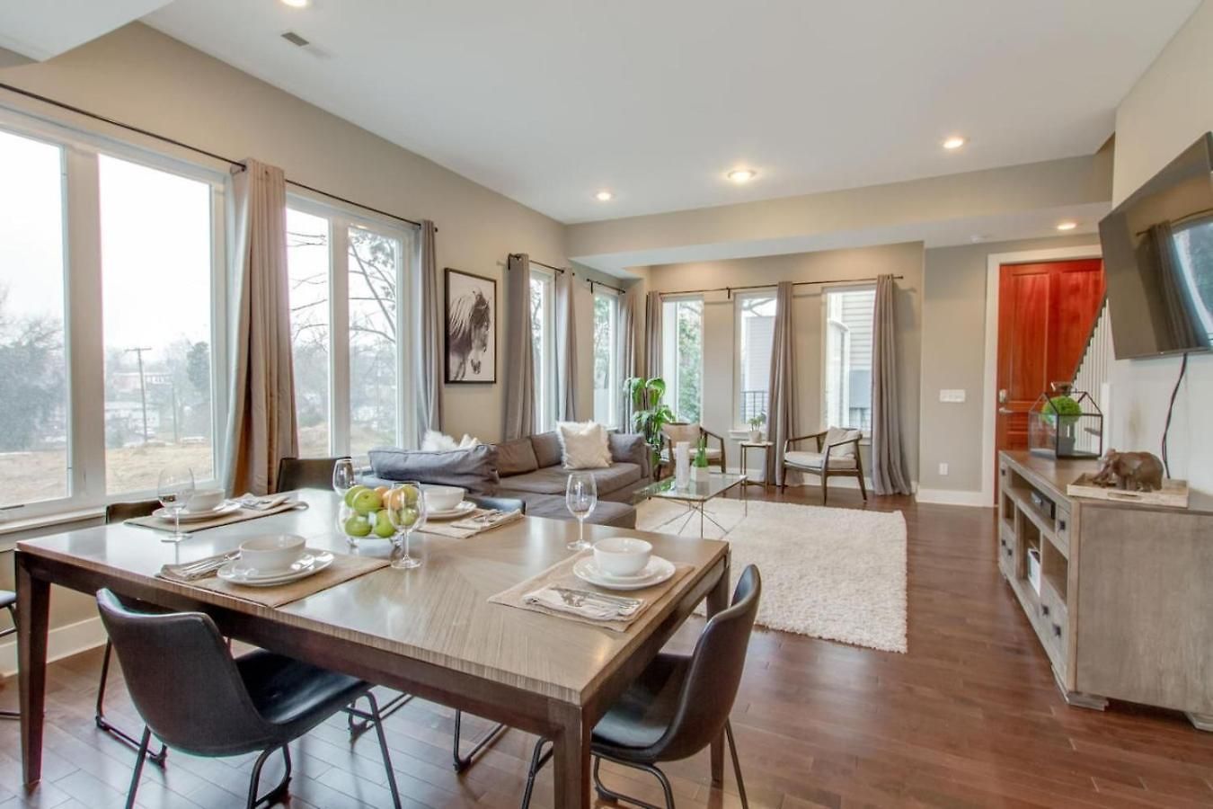 Ultra Modern Pad Minutes To Downtown Comfortable Beds * Nashville