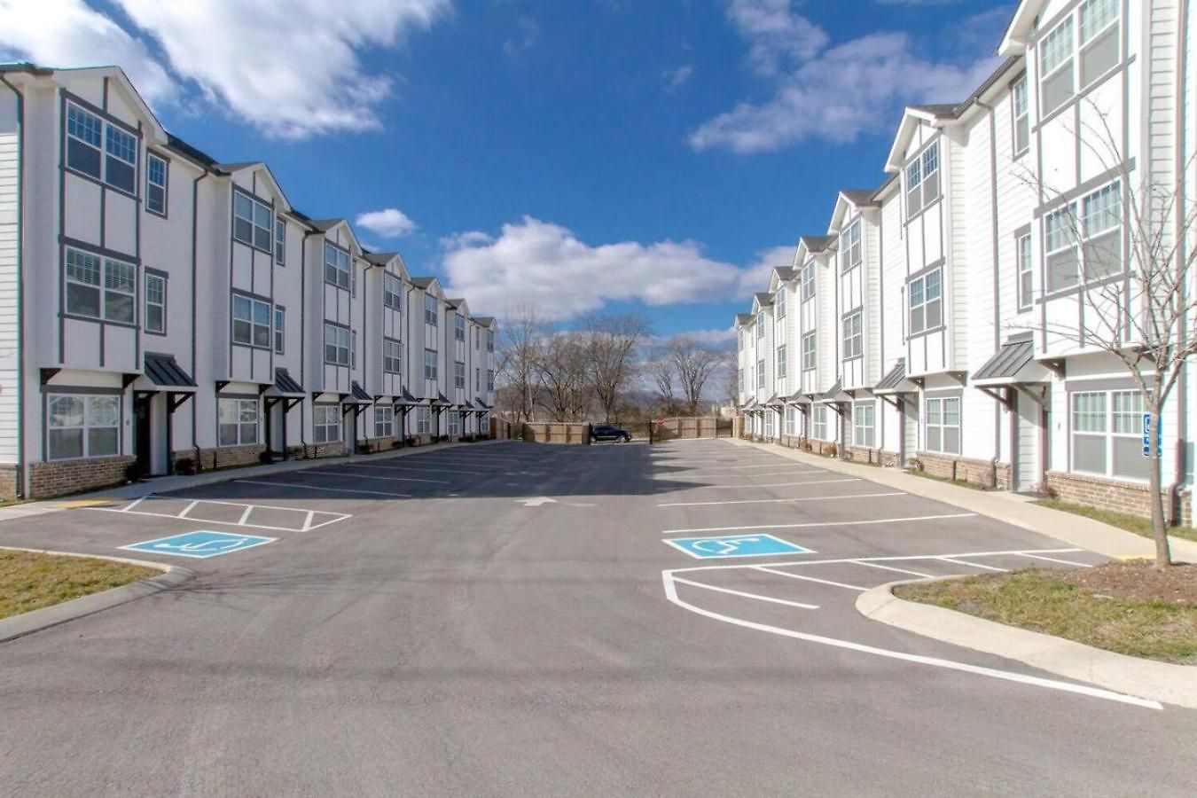 Holiday home West Side Charmer Convenient Location *