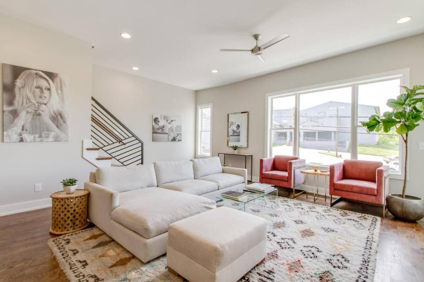 Ultra Large Deck Skyline Views Nashville