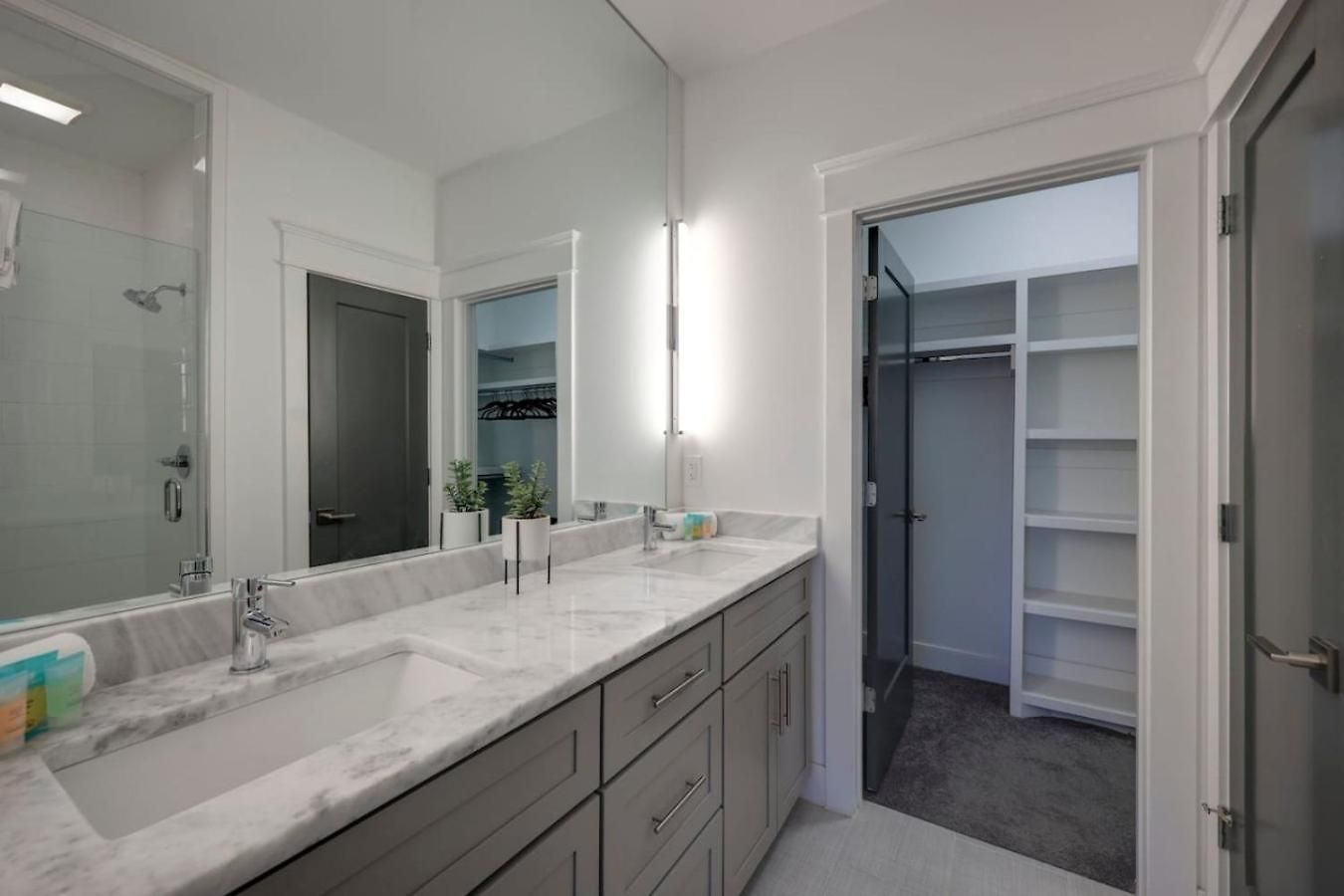 Holiday home Luxurious Townhome Music Group Retreat *